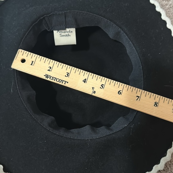 Amanda smith wool hat - Picture 4 of 4